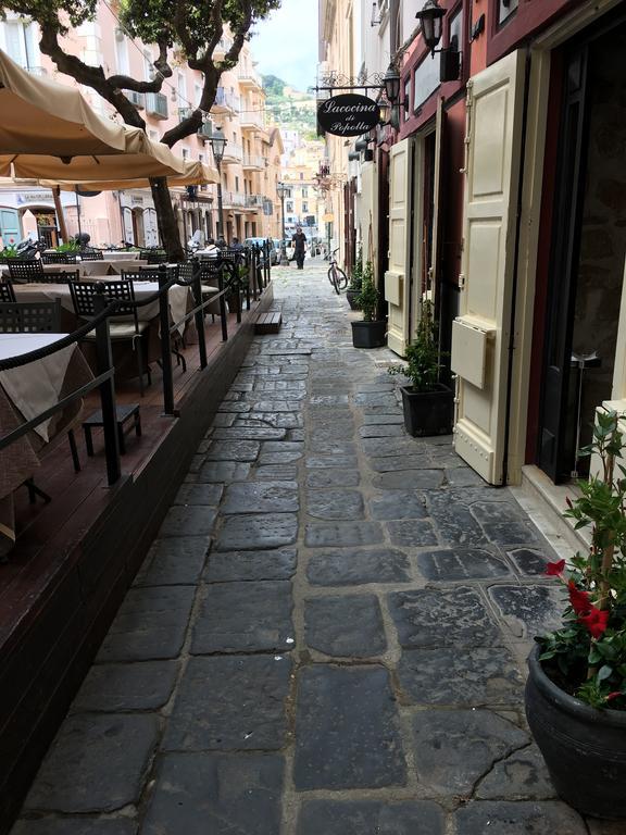 Almayer La Locanda Гаета Екстериор снимка